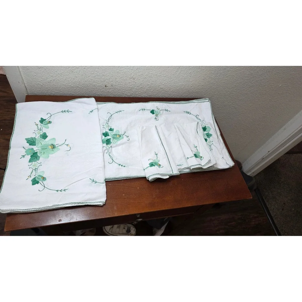 Vintage Hand Embroidered Table Linens Set White Green Floral Runner Napkins 2pc